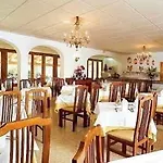 Gaya Hotel