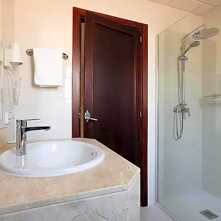 Gaya Hotel