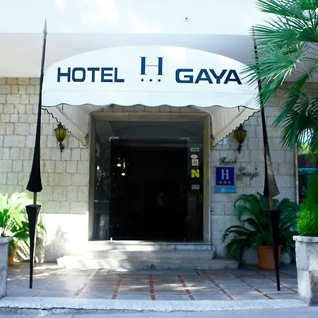 Gaya ホテル 3*